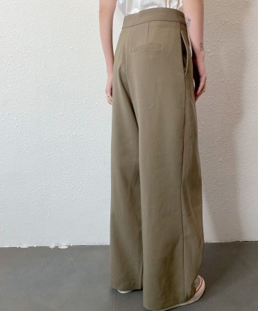 Beige Pleated Slack #241215